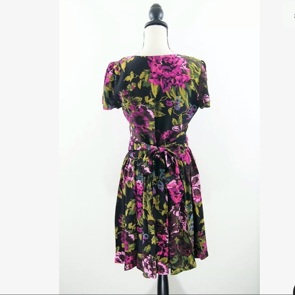 ❌SOLD❌Betsey Johnson Collection Floral Silk Dress - Picture 5 of 8